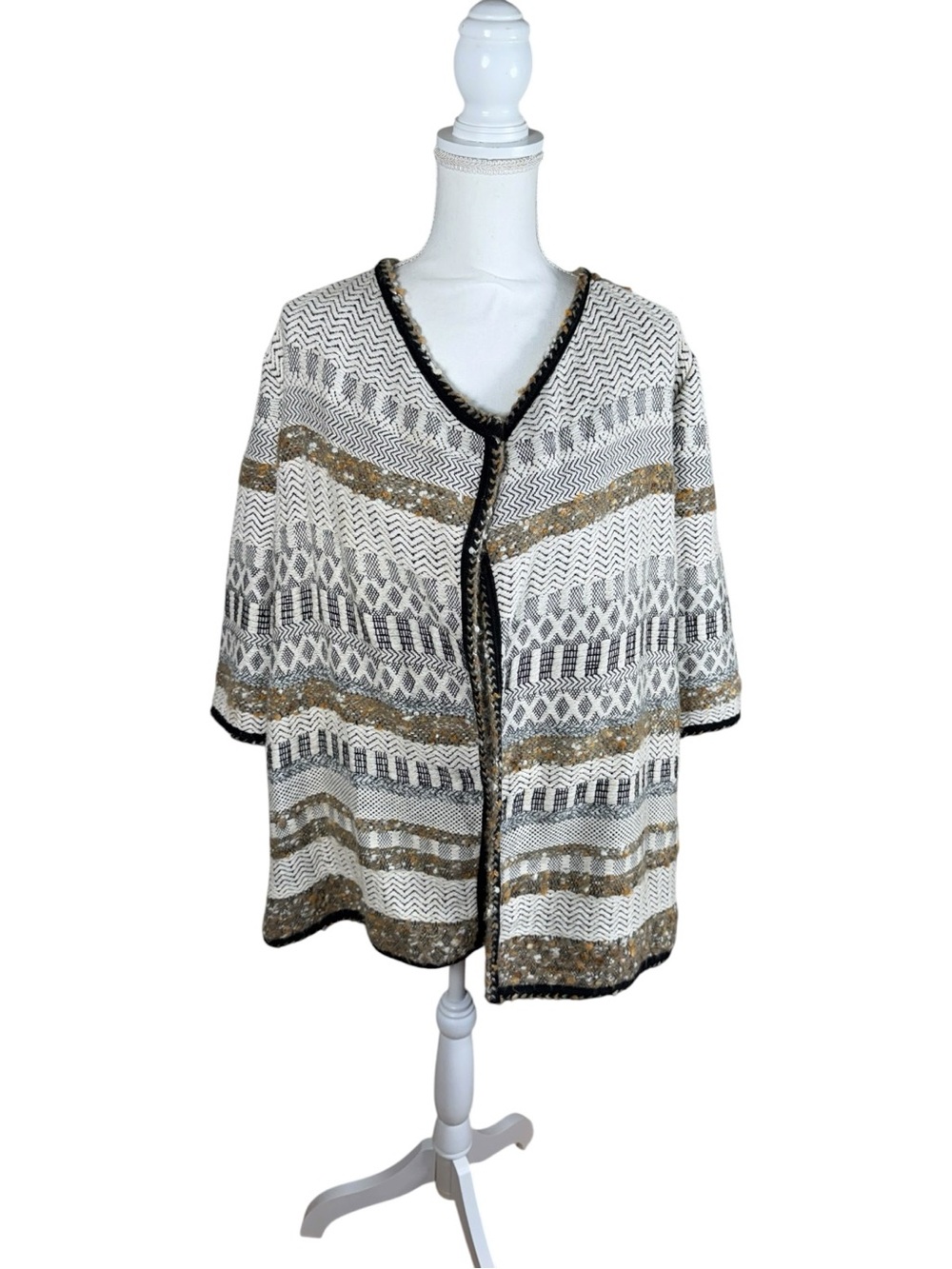 Chico’s Size 1 Cardigan